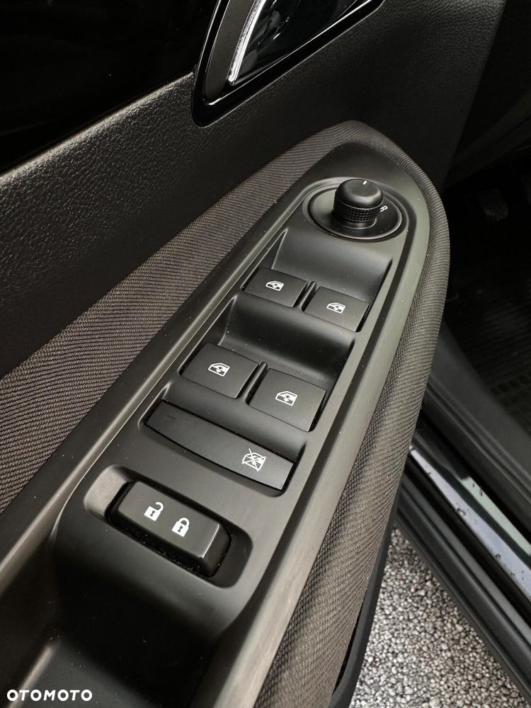 Opel Mokka X 1.4 T Design Line S&S - 22