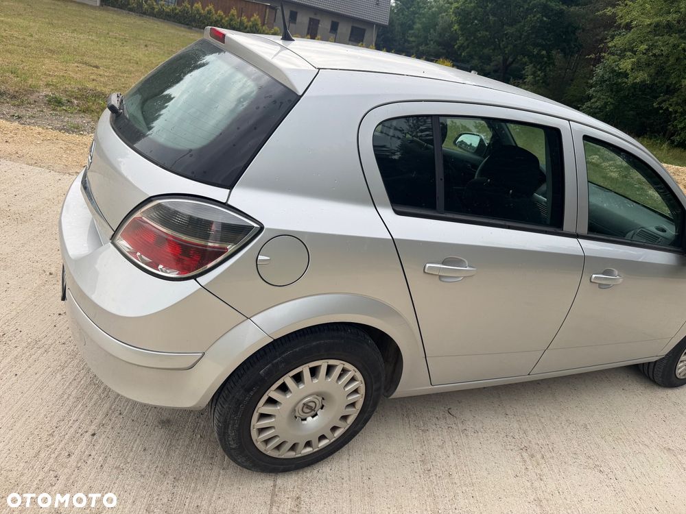 Opel Astra 1.6 Sport - 10