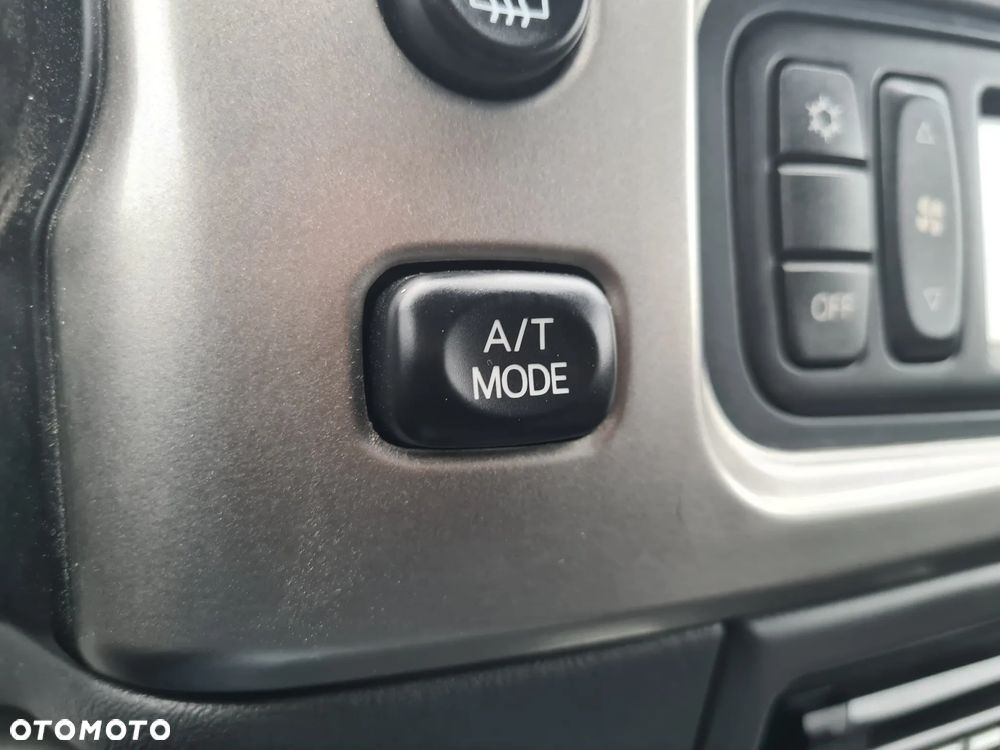 Mitsubishi Pajero 3.5 V6 GDI (lea) - 24