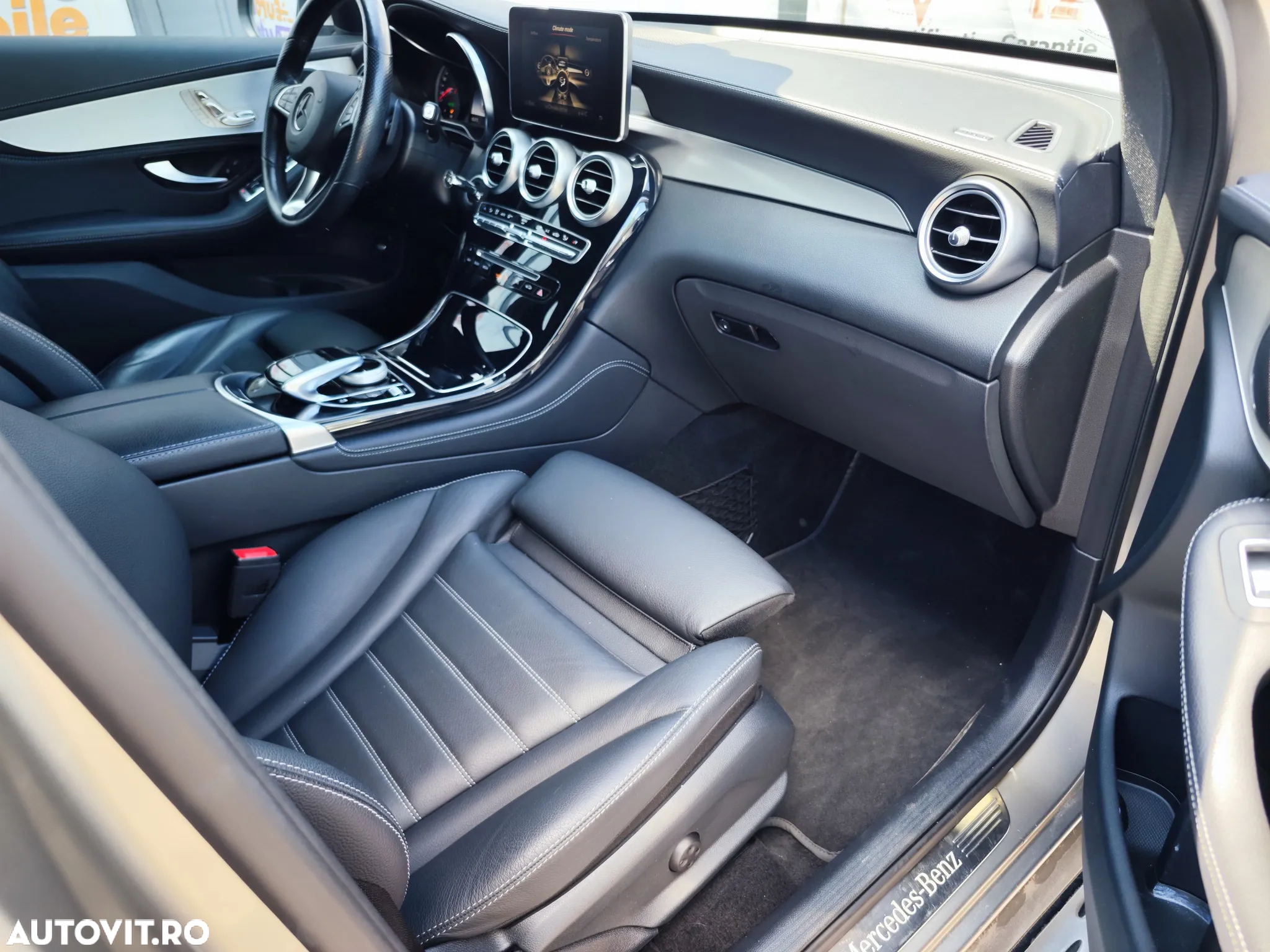 Mercedes-Benz GLC Coupe 250 4Matic 9G-TRONIC - 18