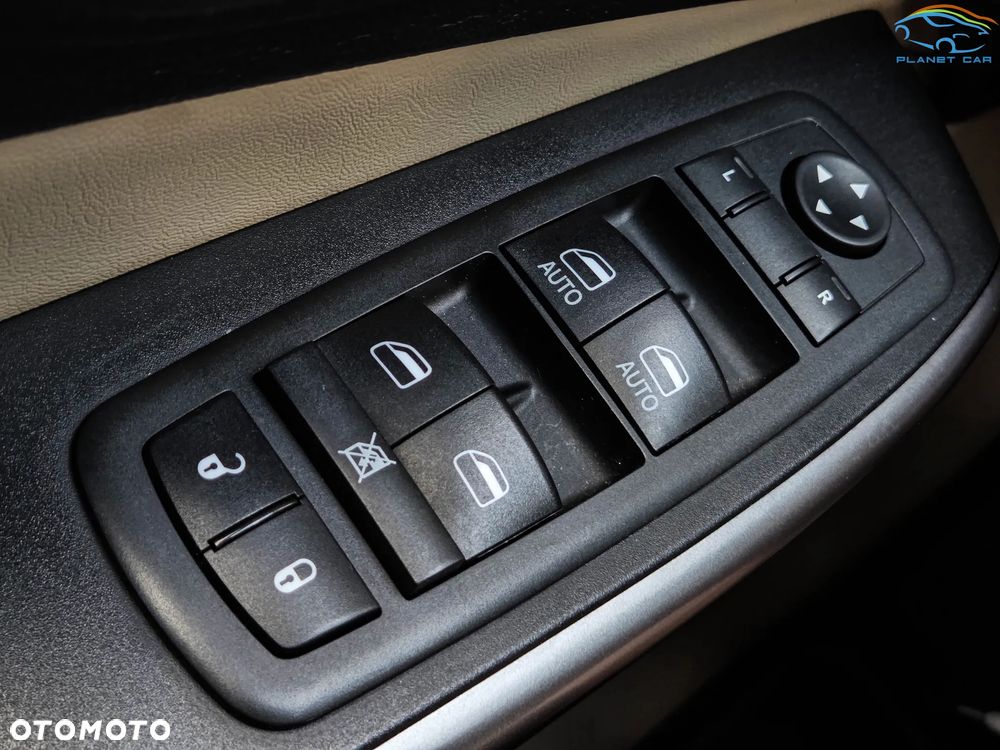 Jeep Cherokee - 26