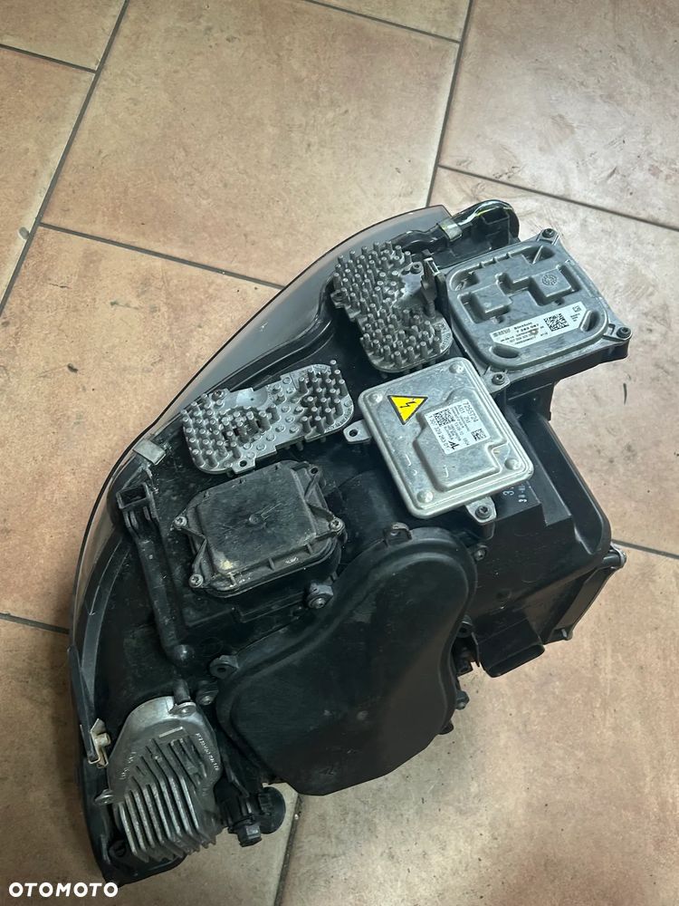 LAMPA BMW E92 E93 PRAWY PRZÓD KOMPLETNA LIFT 7239928 USZKODZONA - 6