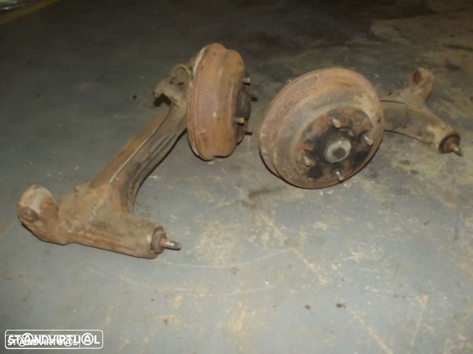 wolsley 1300 ou austin 1300 braços de suspençao c/cubos de roda - 2