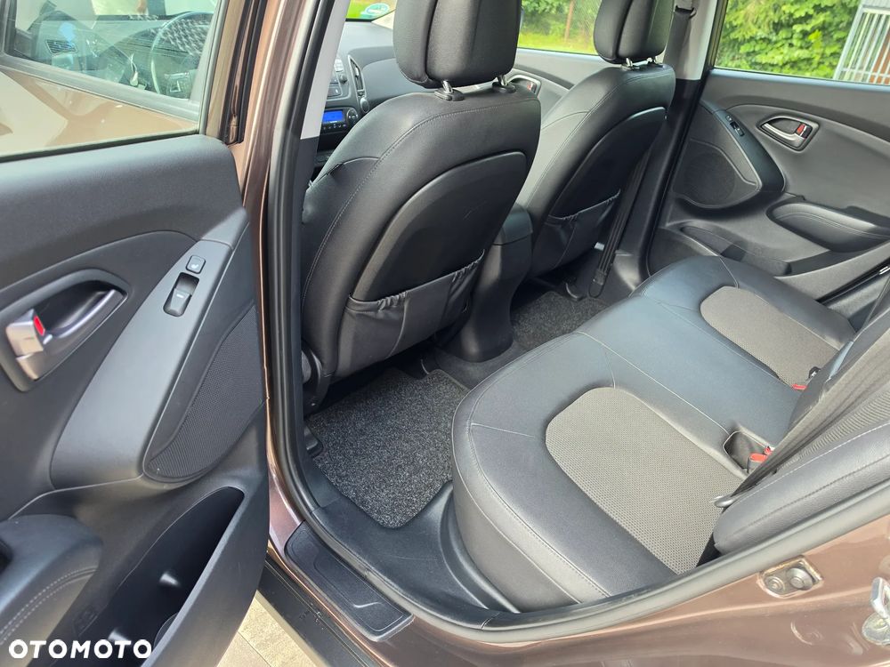 Hyundai ix35 1.6 2WD Fifa World Cup Edition - 10