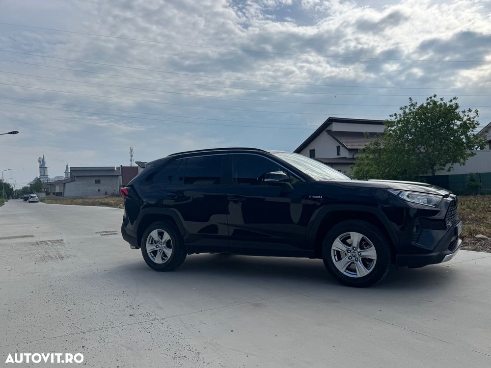Toyota RAV4 - 3