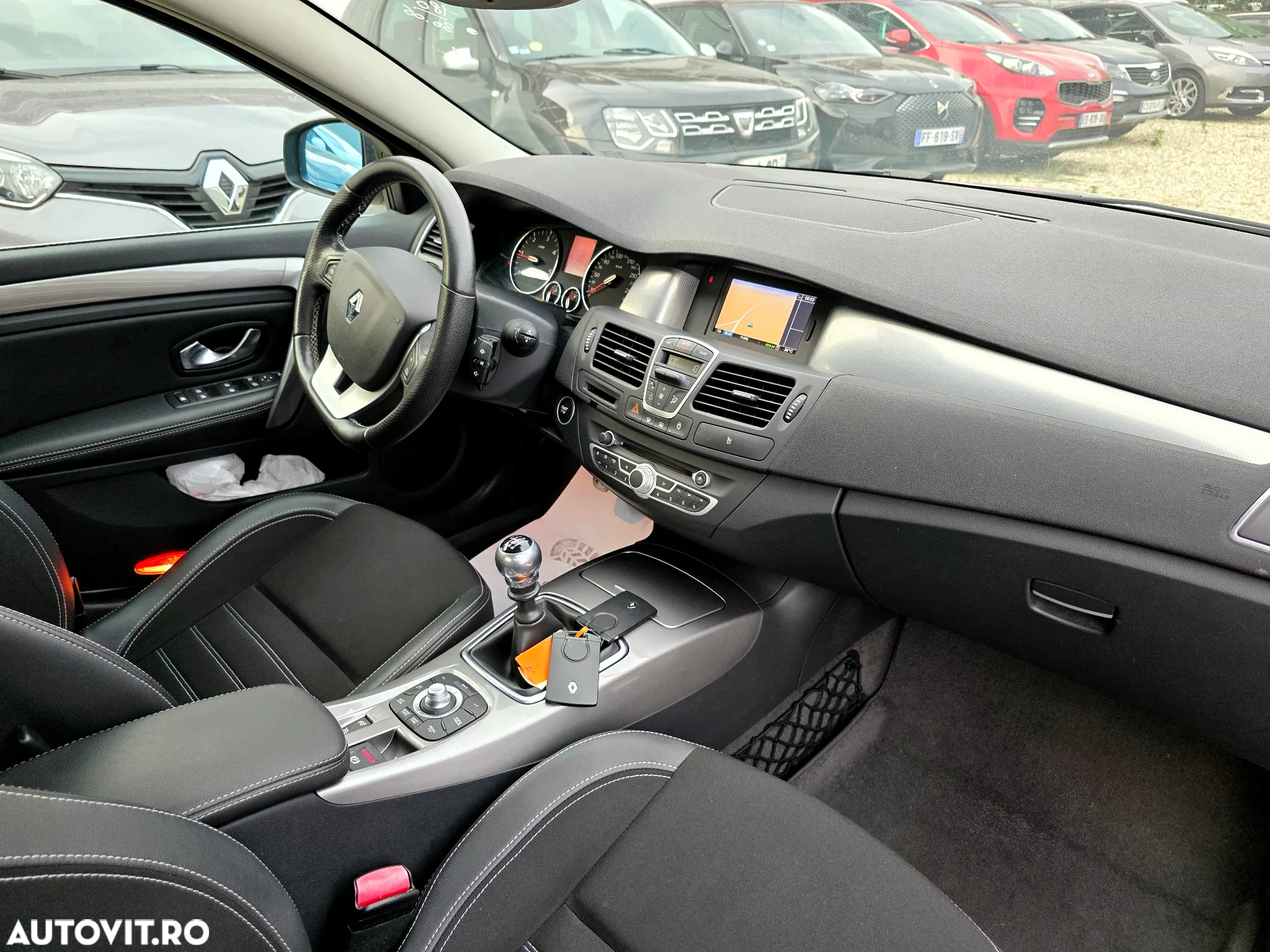 Renault Laguna dCi 110 FAP Bose Edition - 16