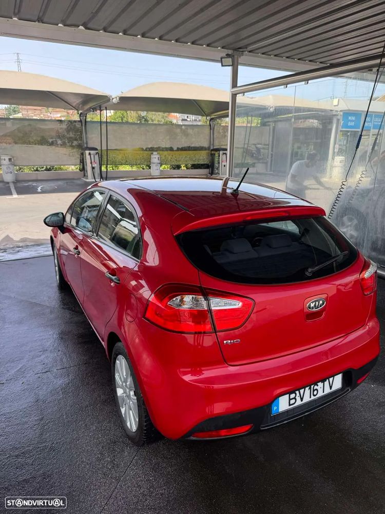 Kia Rio 1.4 Dream Team Edition - 3