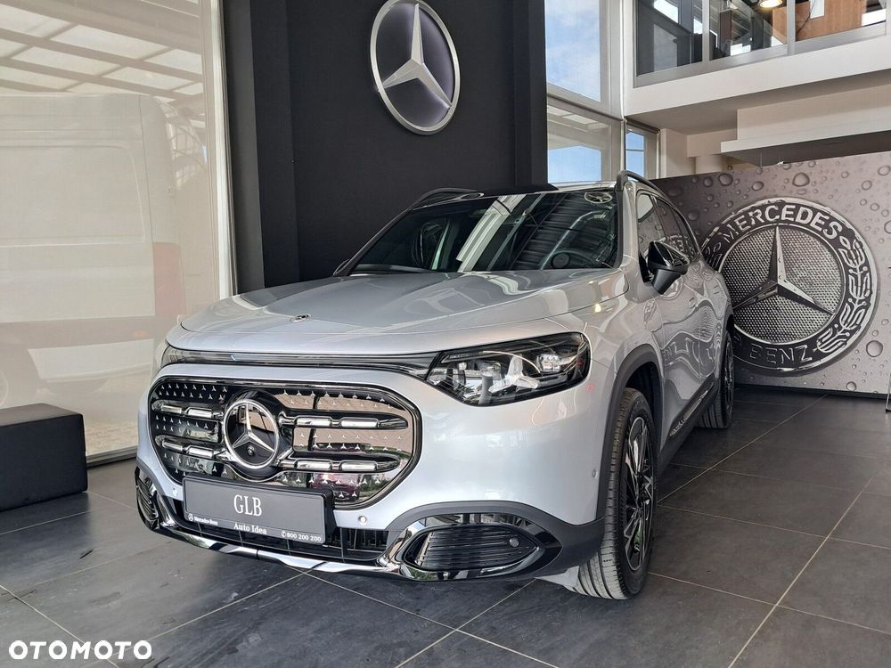 Mercedes-Benz GLB - 4
