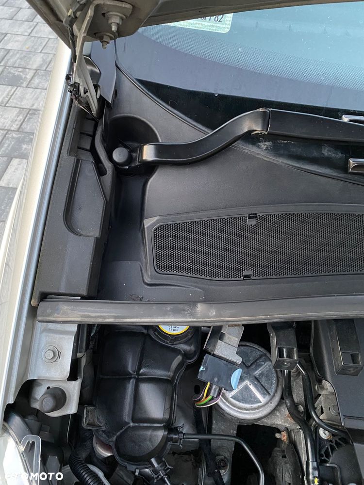 Ford S-Max 2.0 TDCi DPF Titanium MPS6 - 26