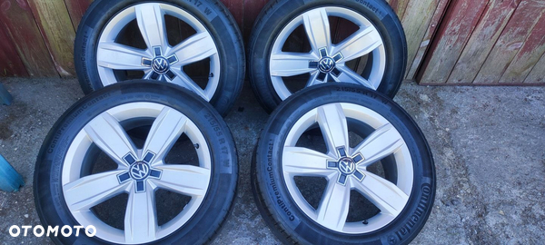 FELGI ALUMINIOWE VW PASSAT B7 B8 SHARAN 7N 3G0601025E 17 5X112 B ŁADNE