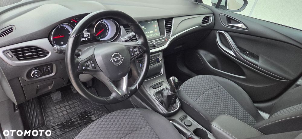 Opel Astra 1.6 CDTI Essentia - 27