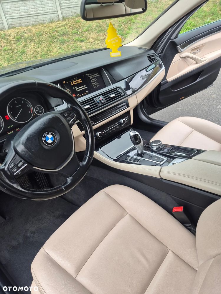 BMW Seria 5 518d - 25