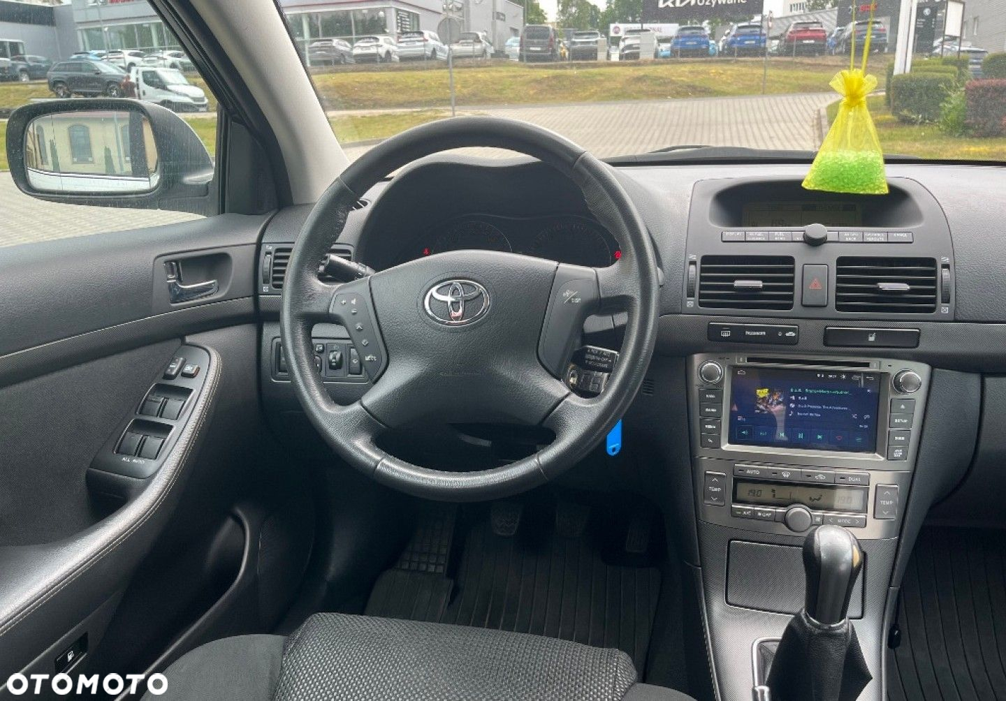 Toyota Avensis - 15