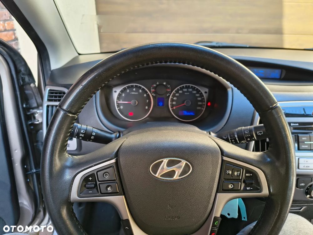 Hyundai i20 - 16
