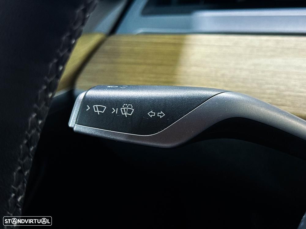 Tesla Model Y Standard - 43