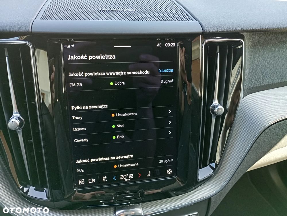 Volvo XC 60 B4 D AWD Ultimate Dark - 31