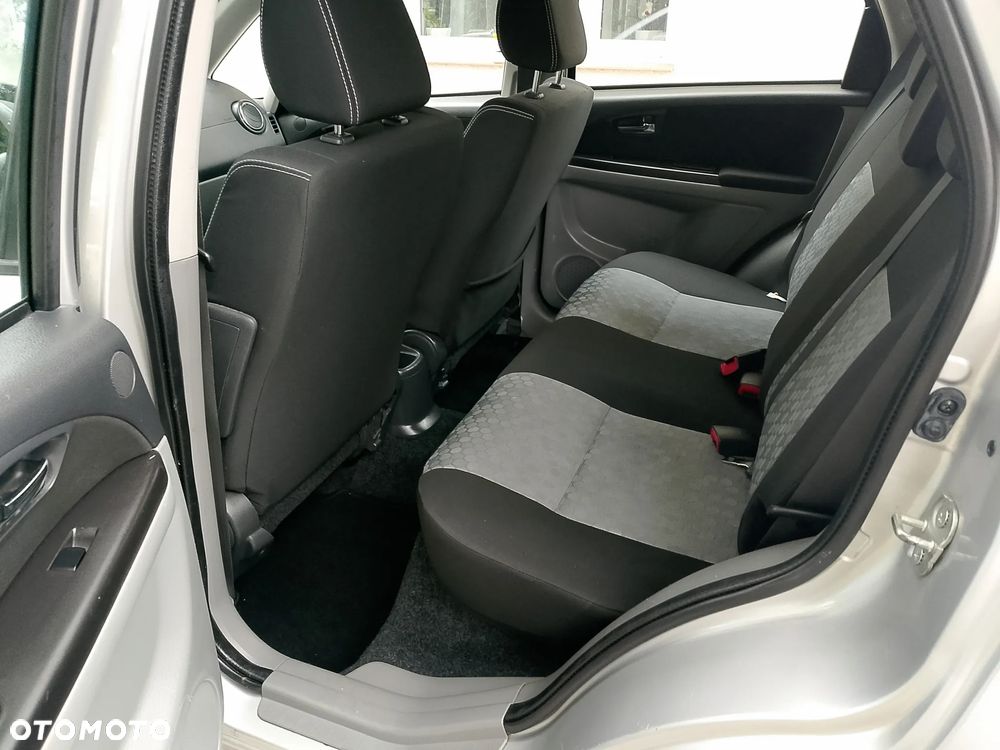 Suzuki SX4 1.6 VVT 4x2 Comfort - 16