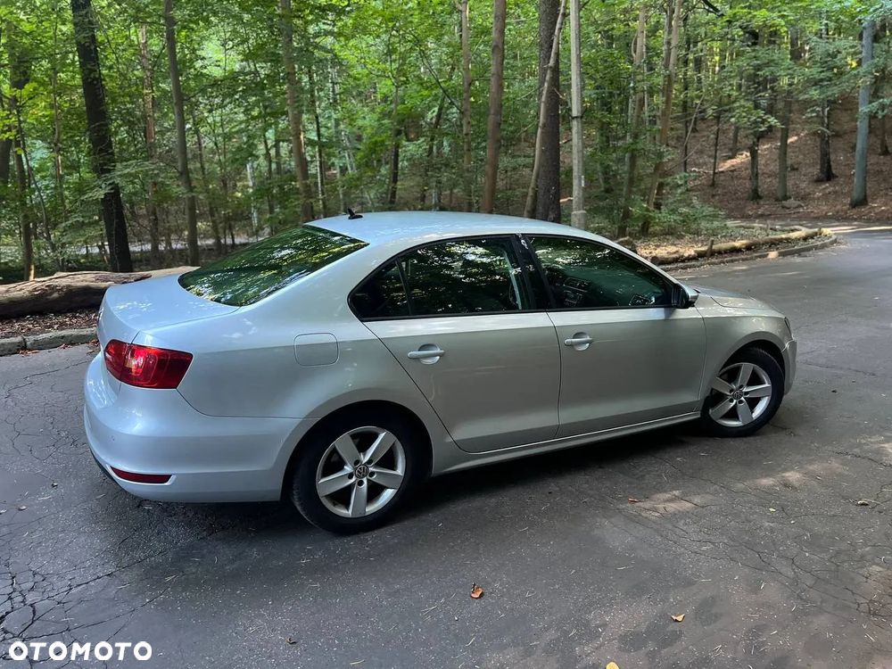 Volkswagen Jetta 1.2 TSI Comfortline - 9