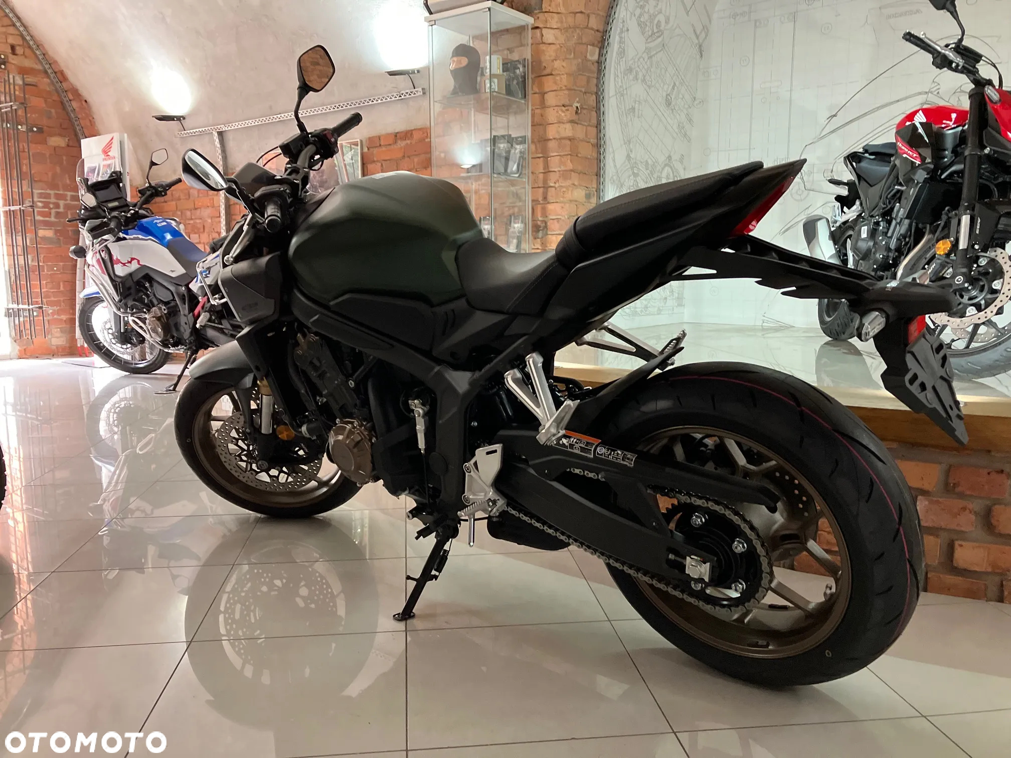 Honda CB - 2