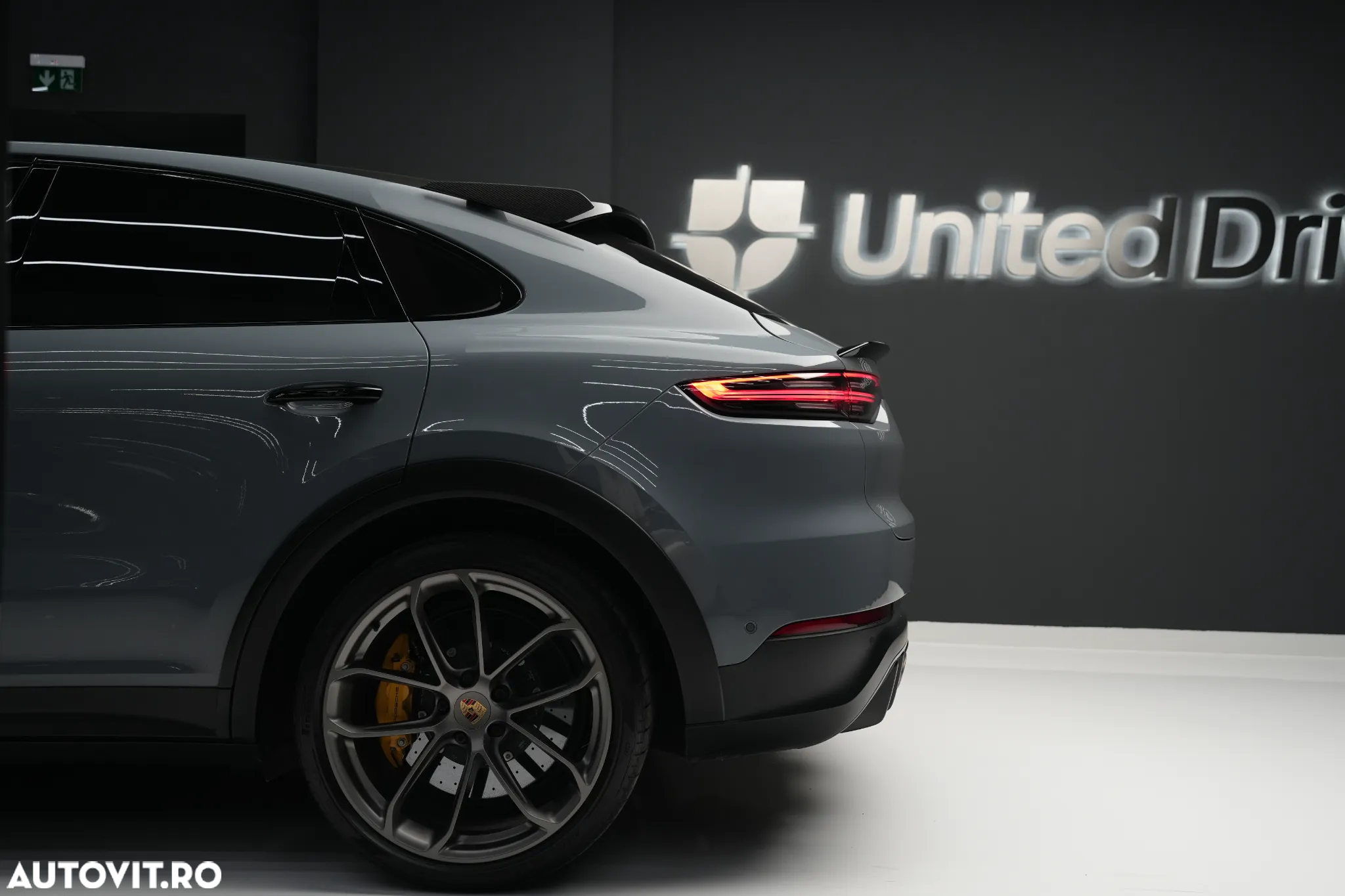 Porsche Cayenne Coupe Turbo - 36