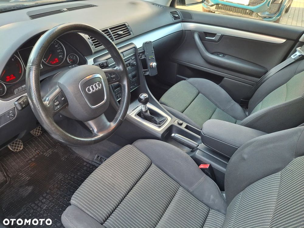 Audi A4 Limousine 2 - 8