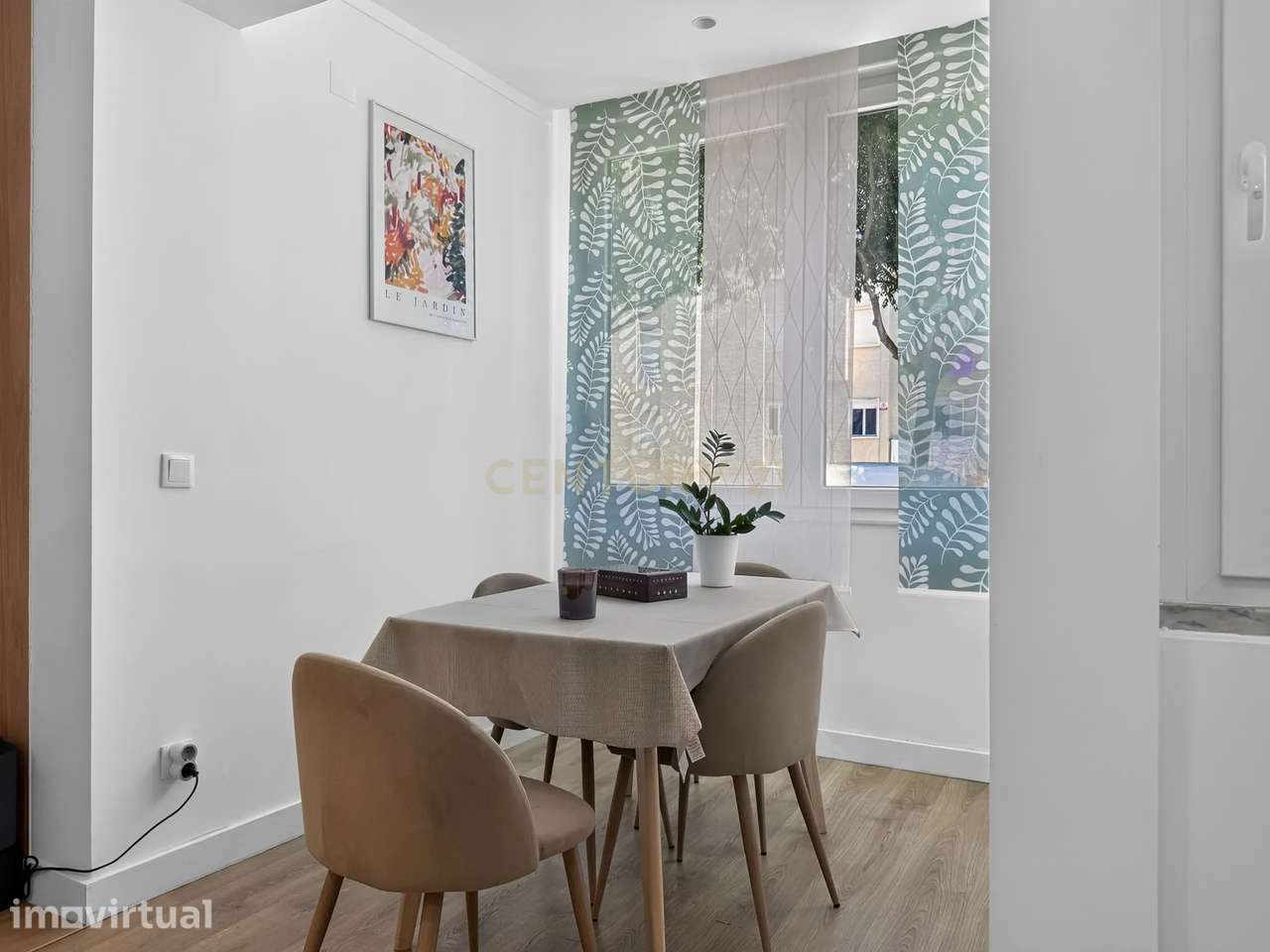 Apartamento T3 remodelado em Linda-a-Velha - Grande imagem: 4/38