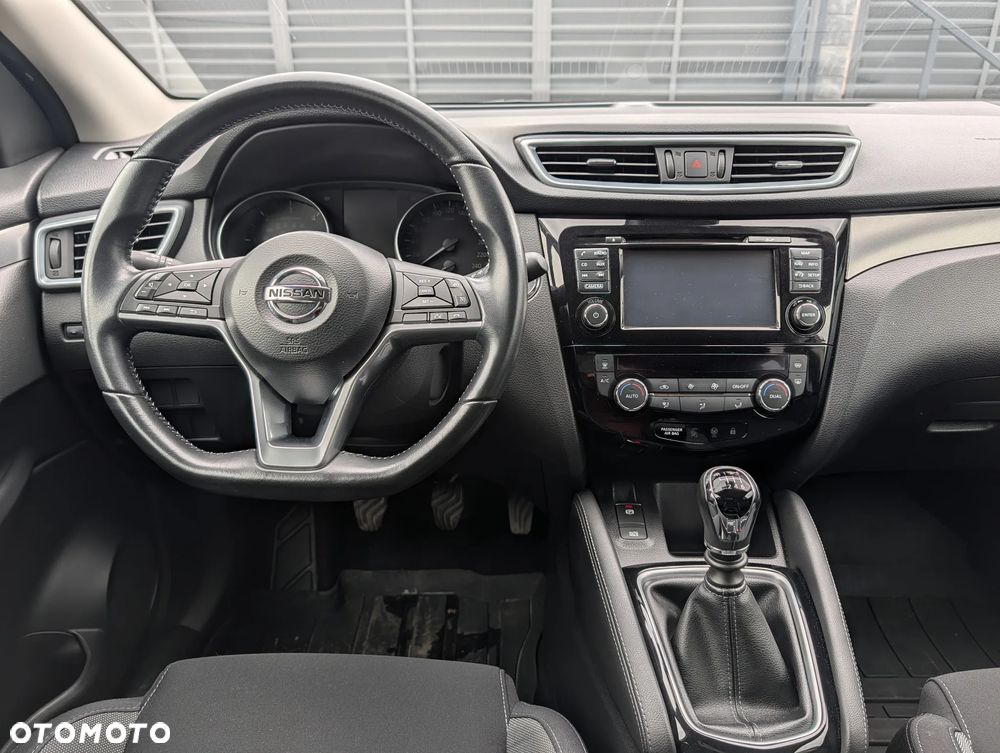 Nissan Qashqai 1.5 dCi N-Connecta - 23