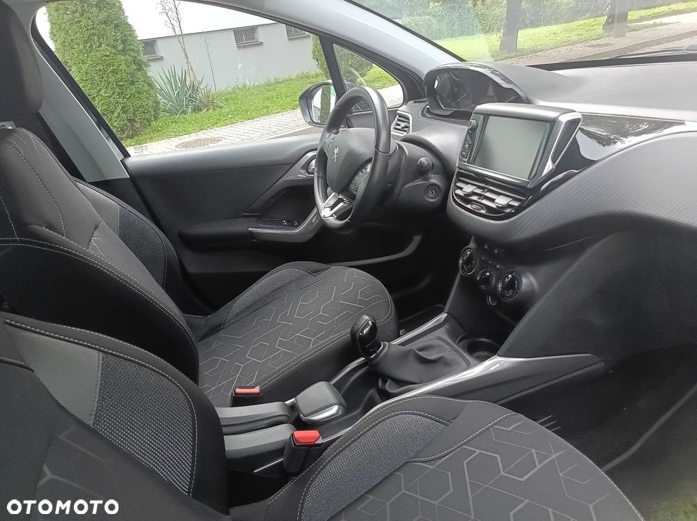 Peugeot 2008 1.2 Pure Tech GPF Active - 10