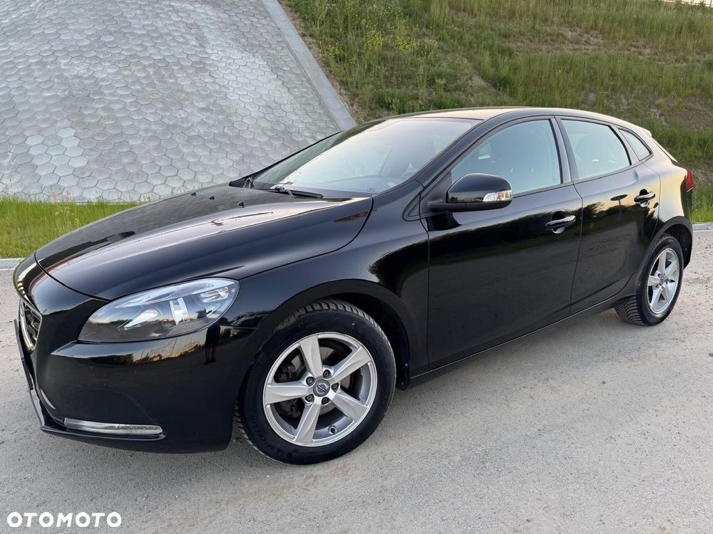 Volvo V40 D2 Momentum - 16