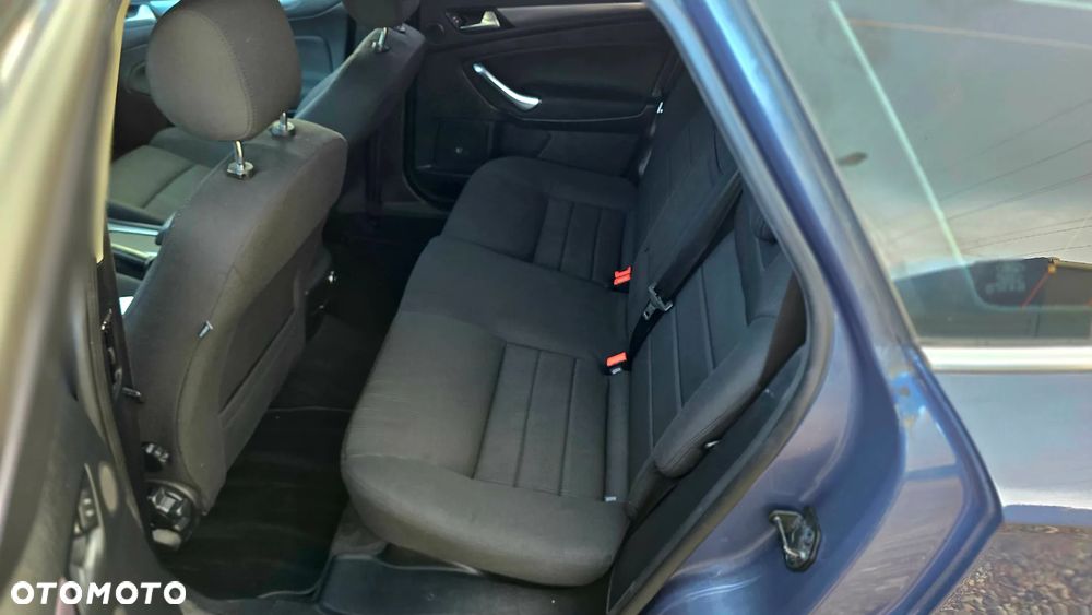 Ford Mondeo - 4