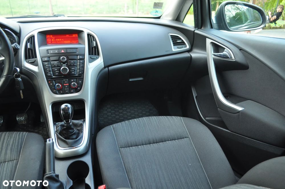 Opel Astra 1.4 Turbo Cosmo - 23