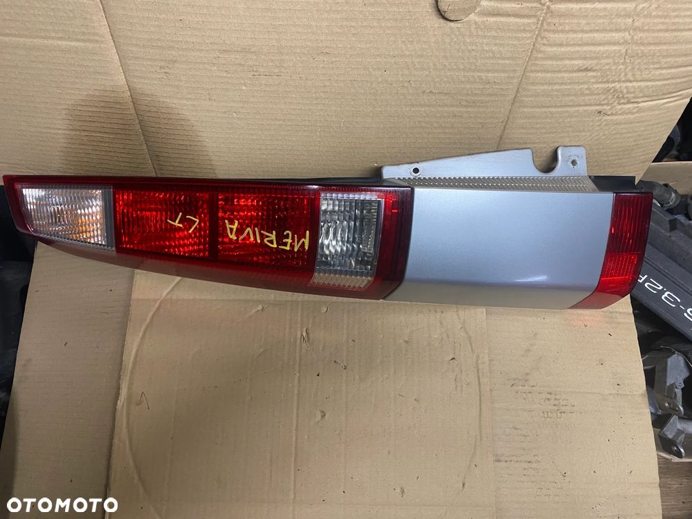 LAMPA TYLNA LEWA OPEL MERIVA A 93294345 - 2