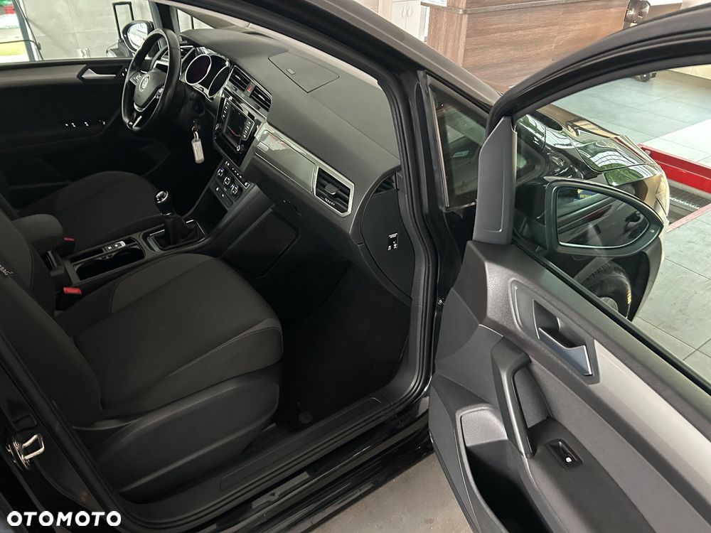 Volkswagen Touran 1.6 TDI BMT Trendline - 29