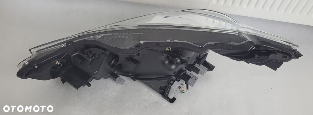 LAMPA PRZÓD PRAWA LED TOYOTA PRIUS PLUS  LIFT 2015- - 6