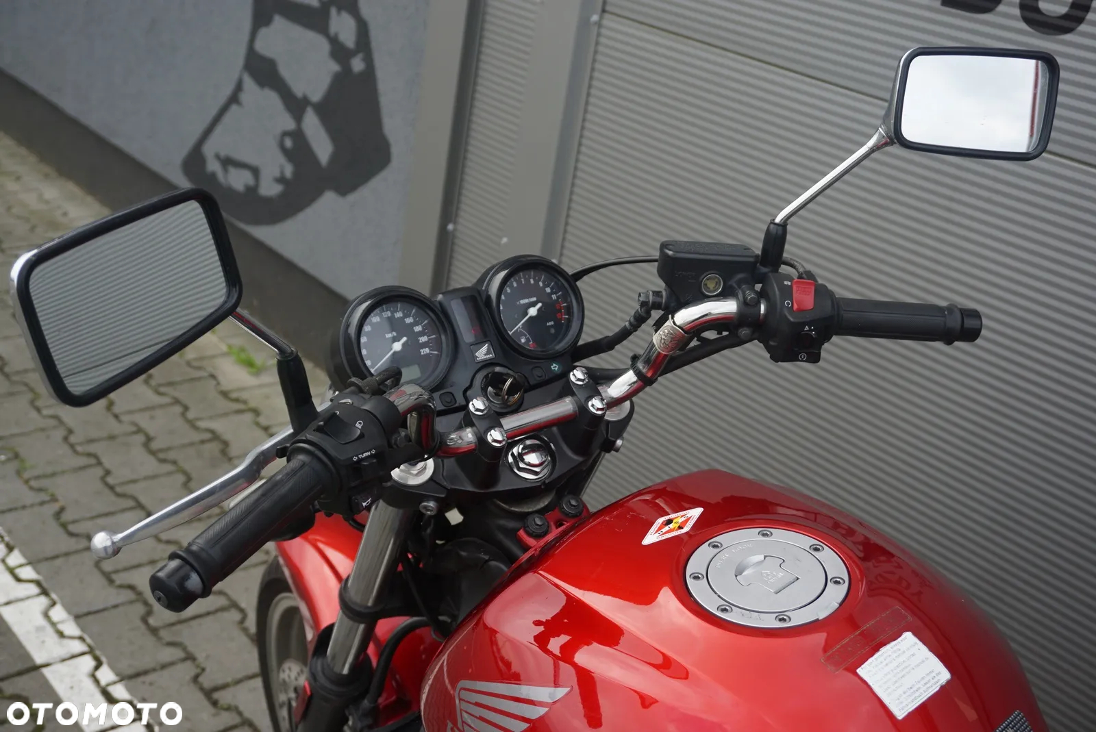 Honda CBF - 16