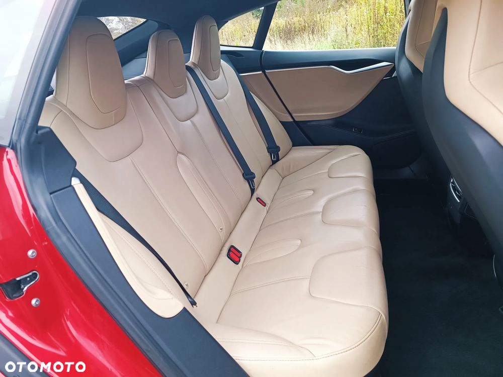 Tesla Model S Long Range Plus - 17