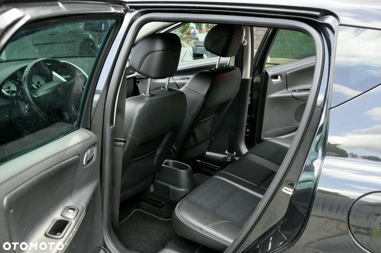 Peugeot 207 - 11