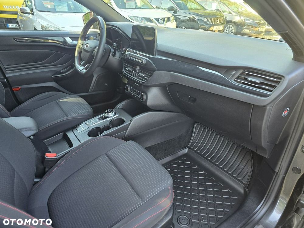 Ford Focus - 10
