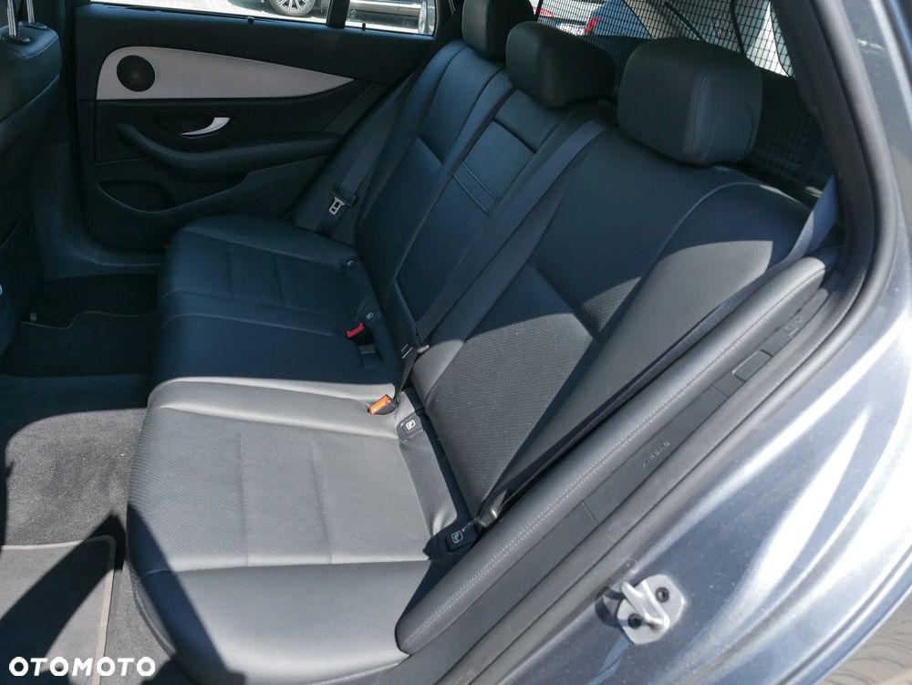 Mercedes-Benz Klasa E 300 de 4Matic 9G-TRONIC Avantgarde - 12