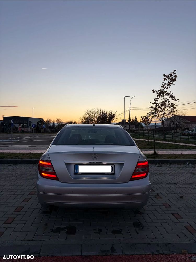 Mercedes-Benz C - 3