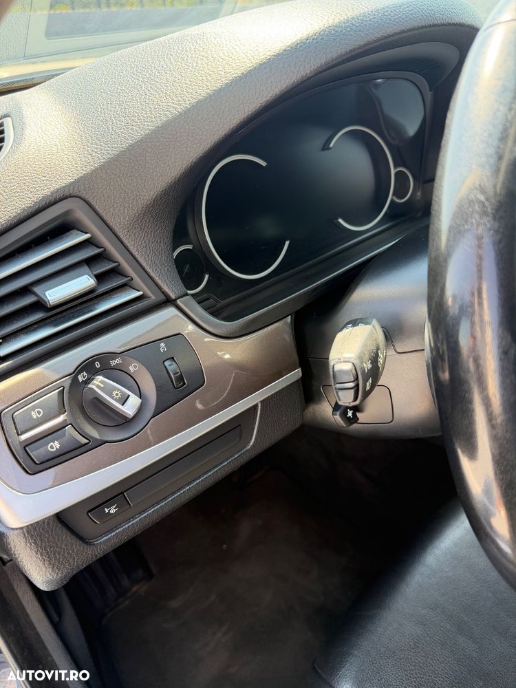 BMW Seria 5 520d - 14
