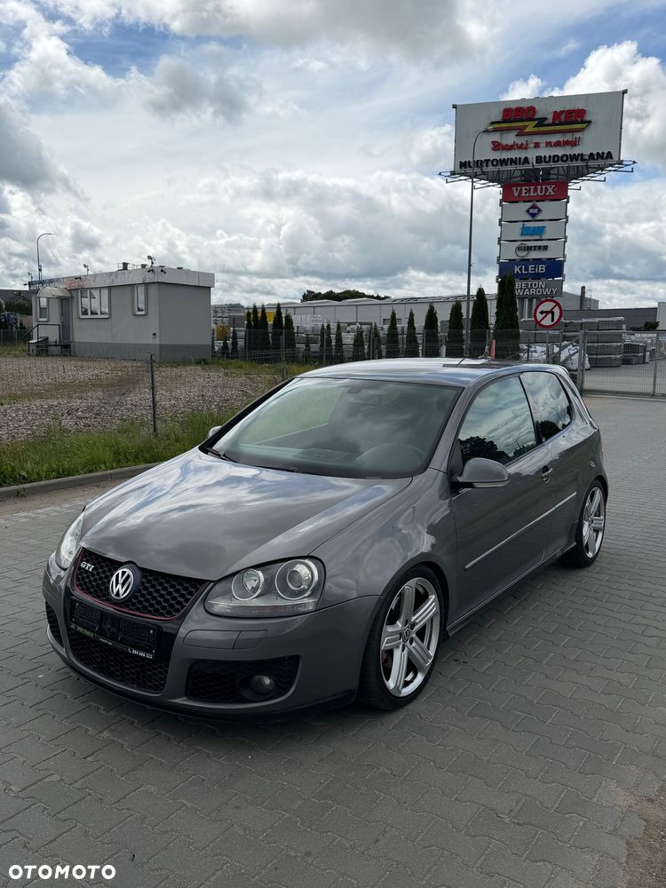 Volkswagen Golf 2.0 TSI GTI - 1
