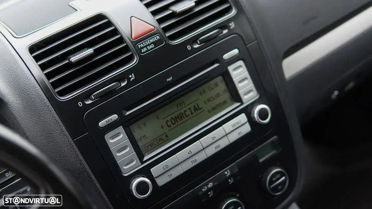 VW Jetta - 28