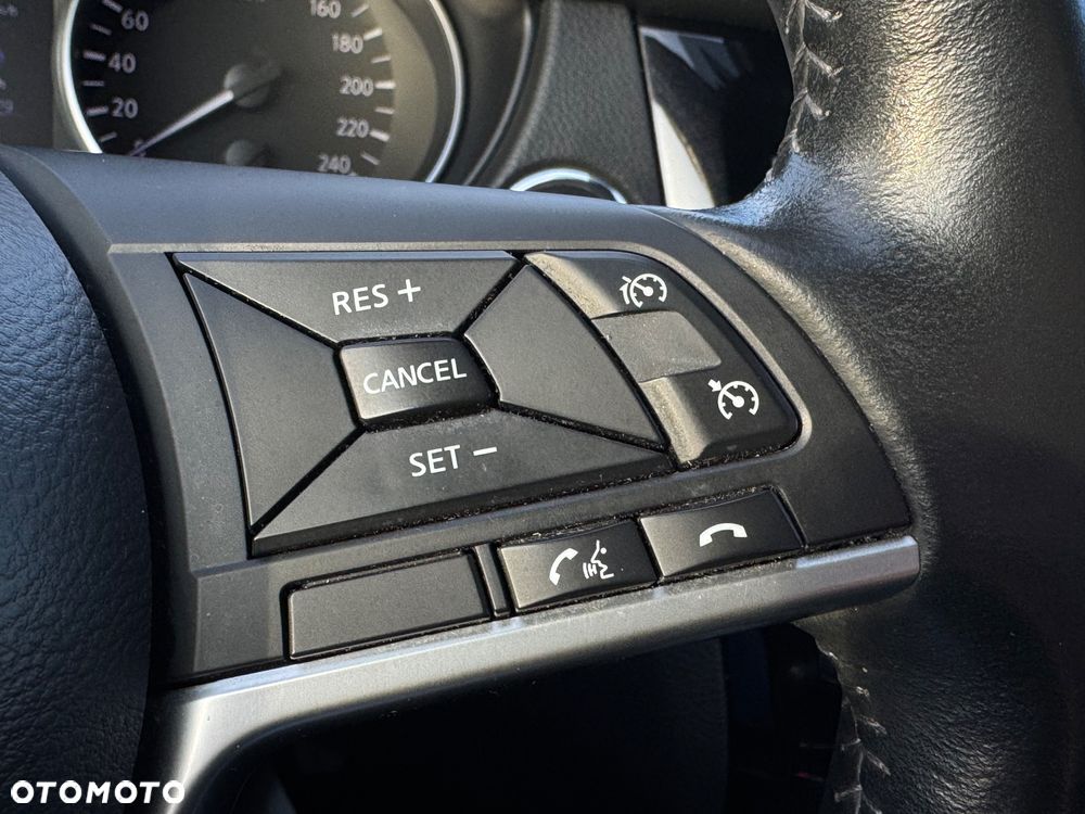 Nissan Qashqai 1.3 DIG-T ACENTA - 34