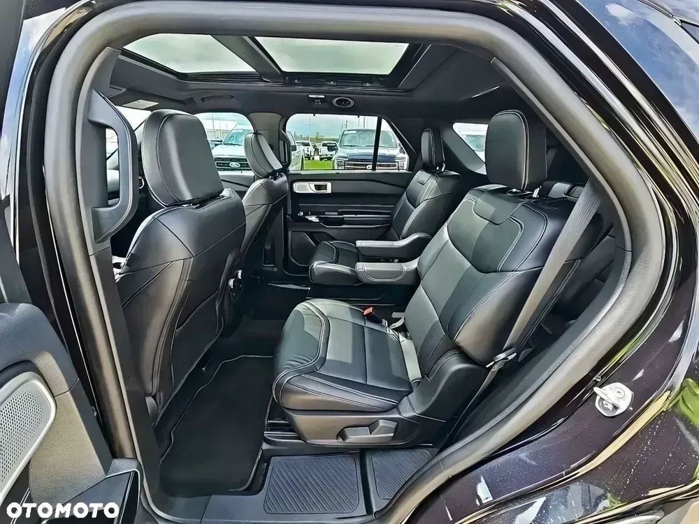 Ford Explorer - 12