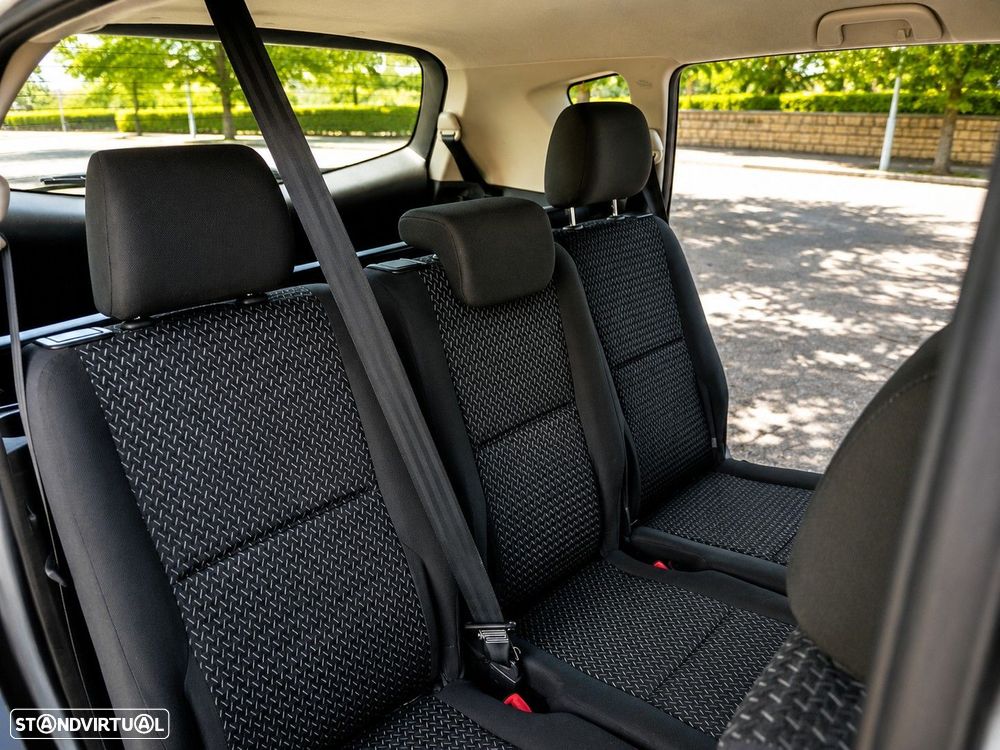Toyota Corolla Verso 1.6 VVT-i - 10