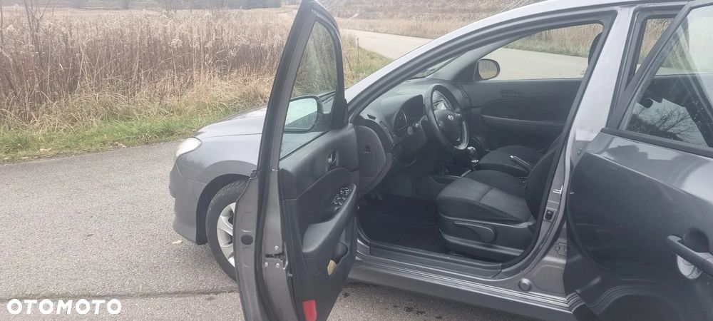 Hyundai i30 1.4 Blue Comfort - 13