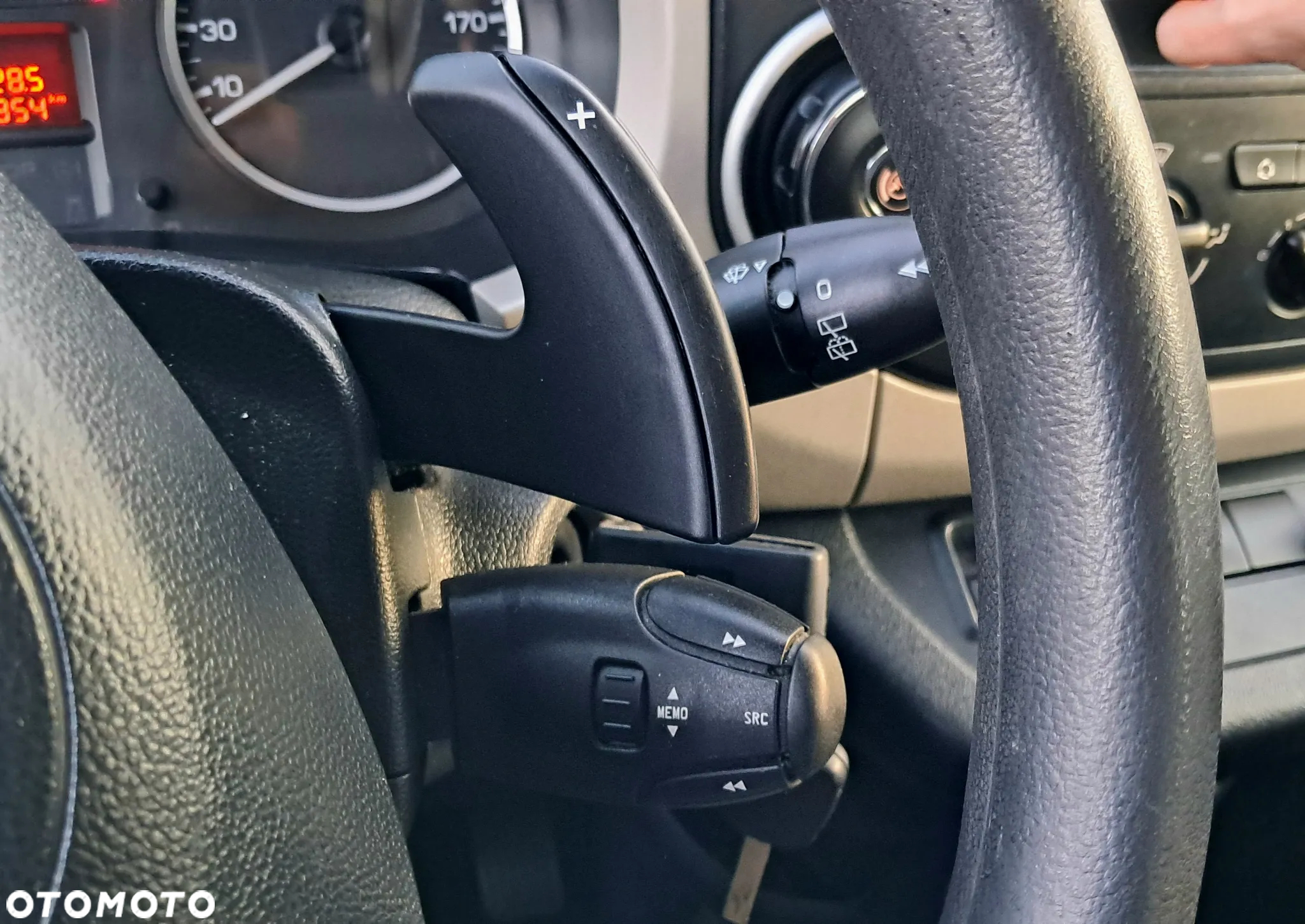Citroën Berlingo e-HDi 90 FAP EGS6 Multispace - 24