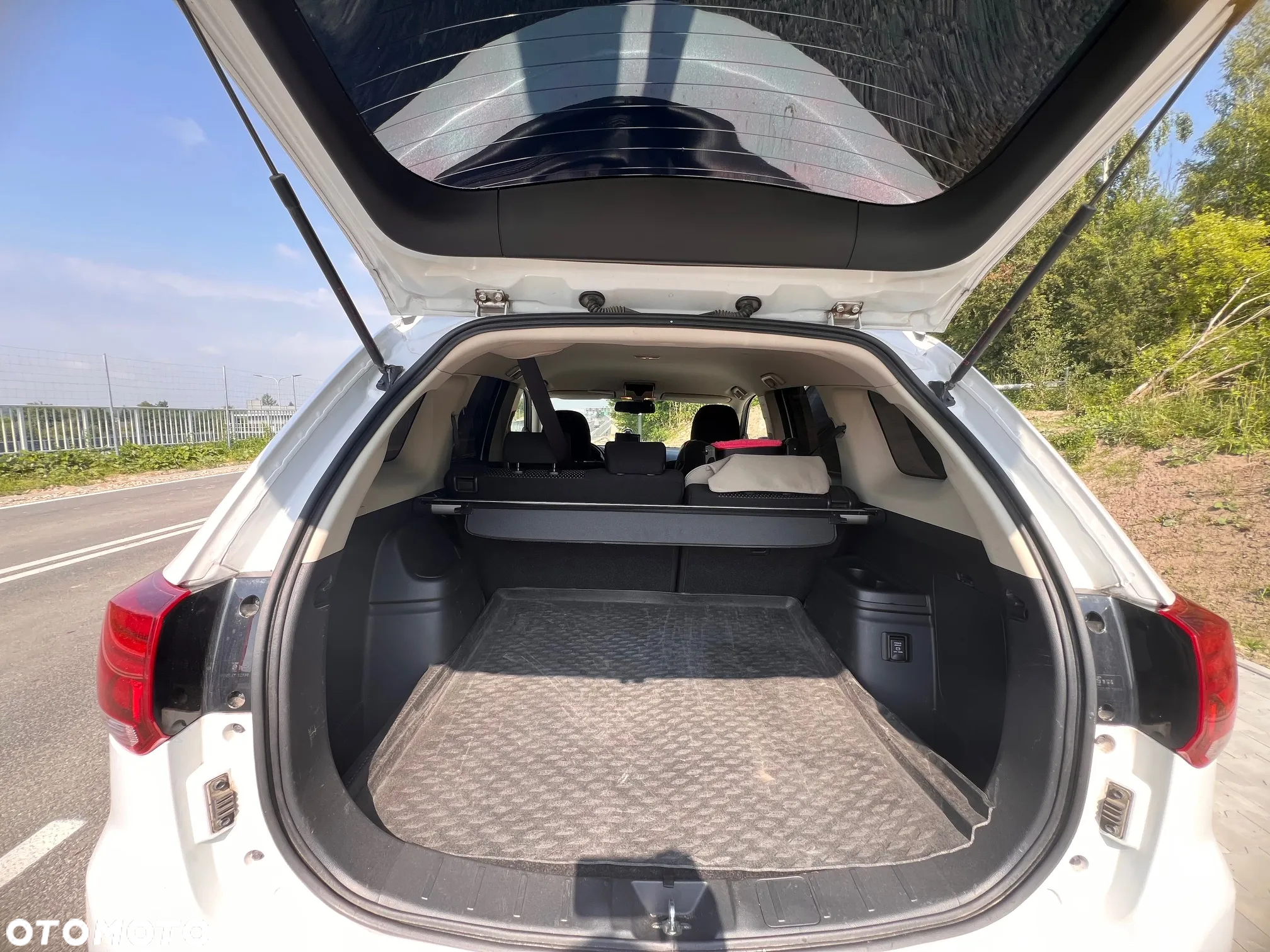 Mitsubishi Outlander 2.0 Intense Comfort 4WD CVT - 8