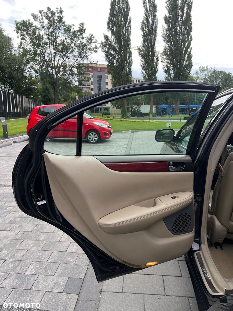 Lexus ES - 19